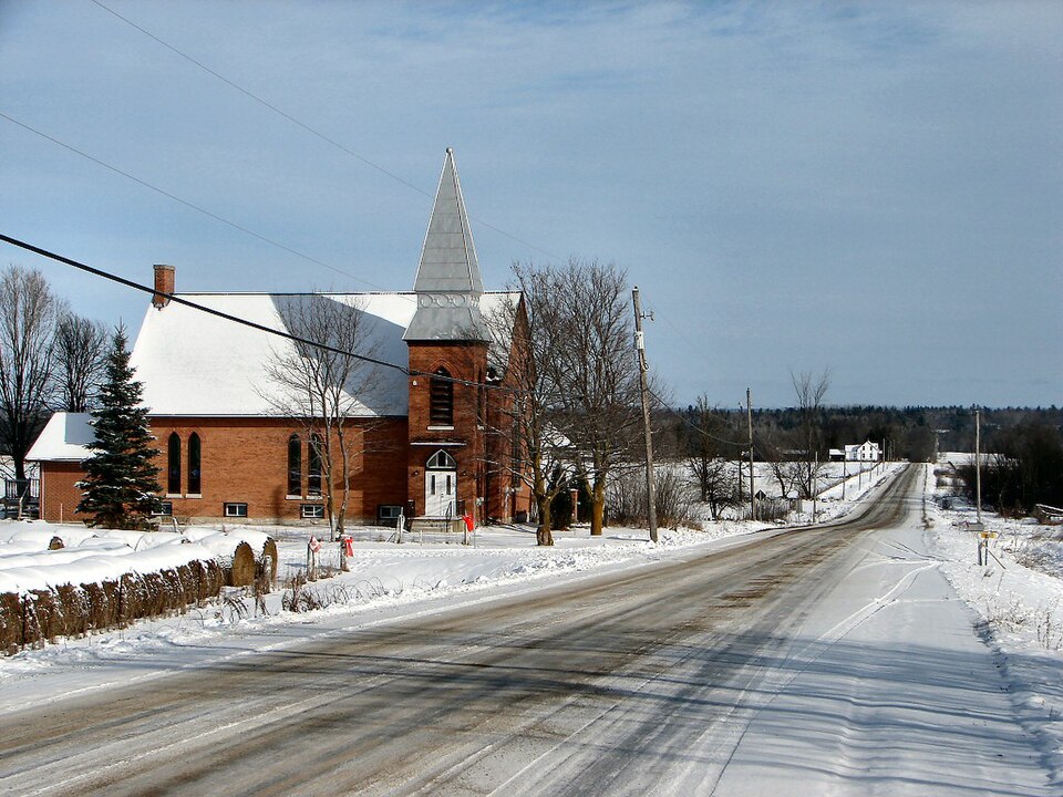 File:Lochwinnoch ON.JPG