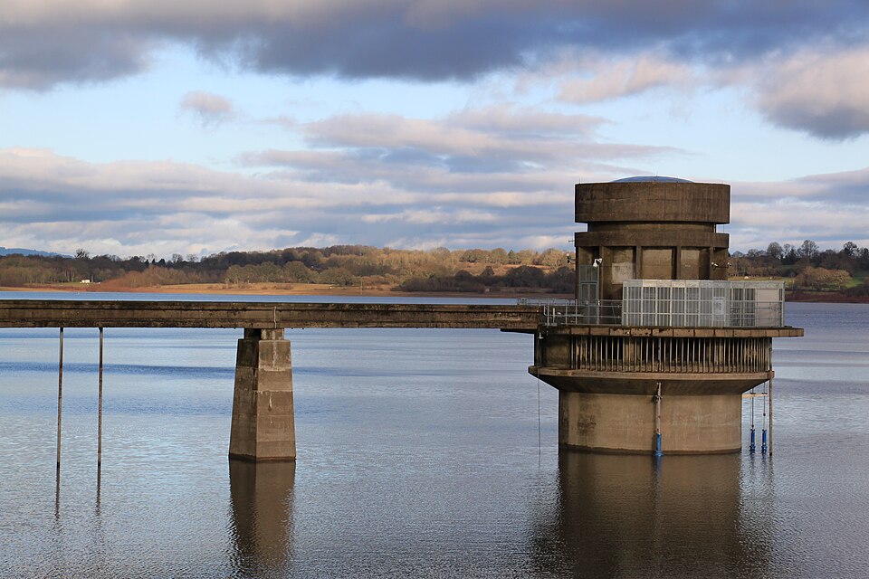 File:Wales - Llandegfedd Reservoir - 20241229134510.jpg