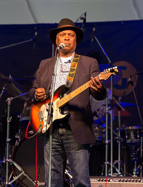 File:Booker T @ Kitchener Bluesfest HR-23.jpg