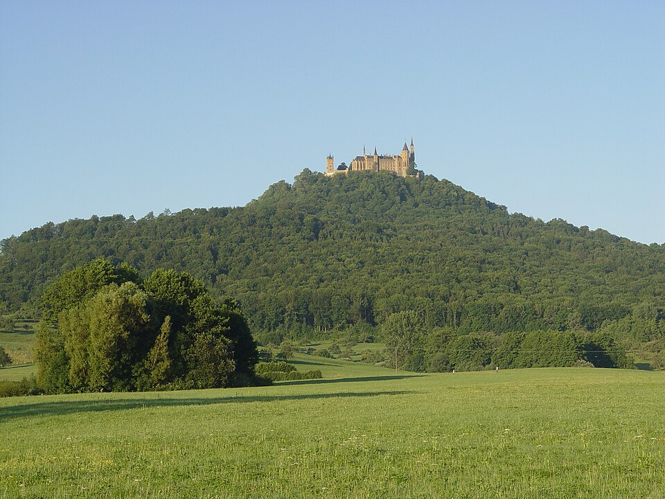 File:BurgHohenzollernSommerSonnenaufgang2.JPG