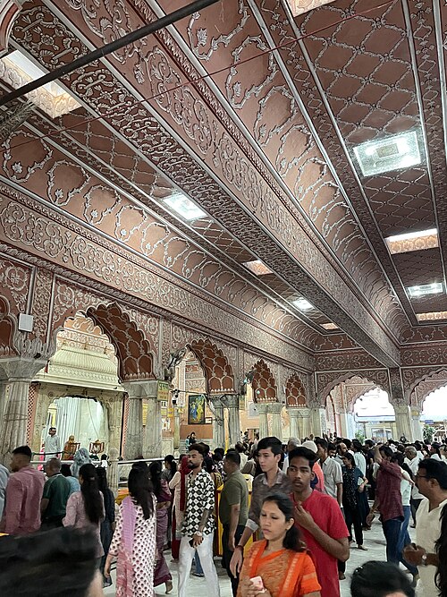 File:Govind Dev Ji Temple Inner Side.jpg