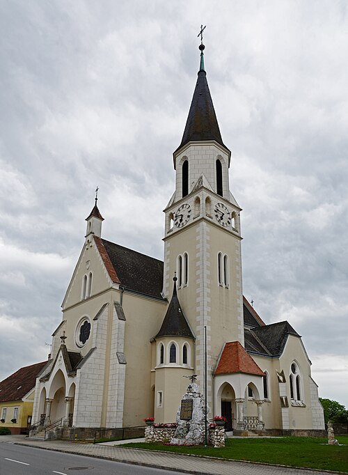 File:Kirche 6570 in A-2181 Dobermannsdorf.jpg
