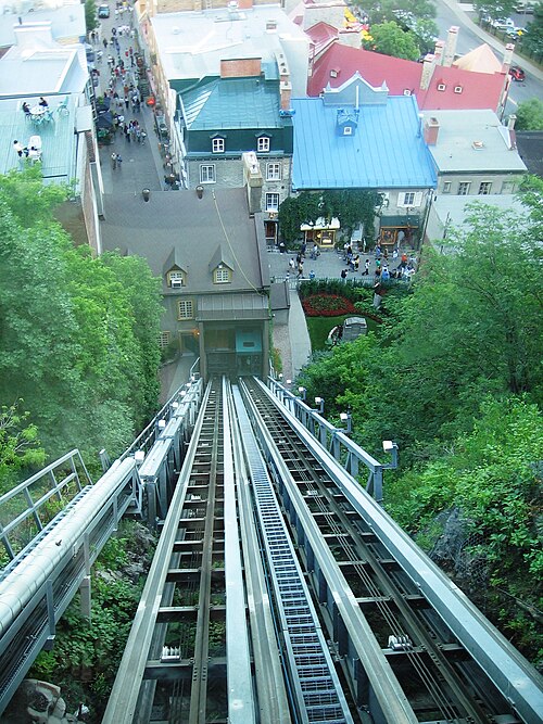 File:QuebecFuniculaire.JPG