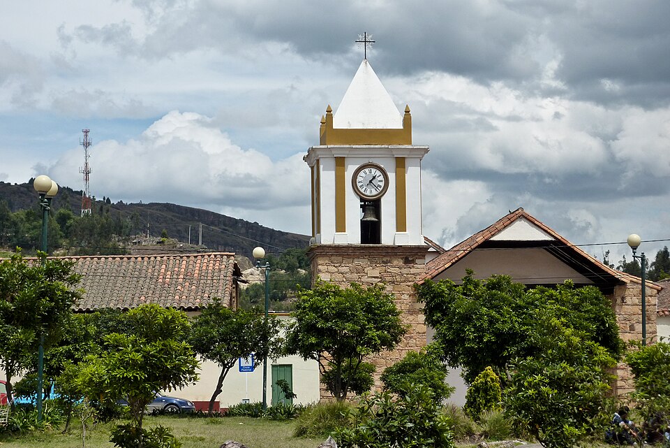File:Capilla, Suesca.jpg
