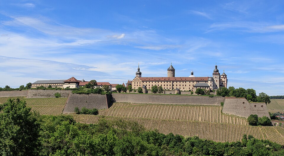 File:Festung Marienberg - Würzburg - 2013.jpg