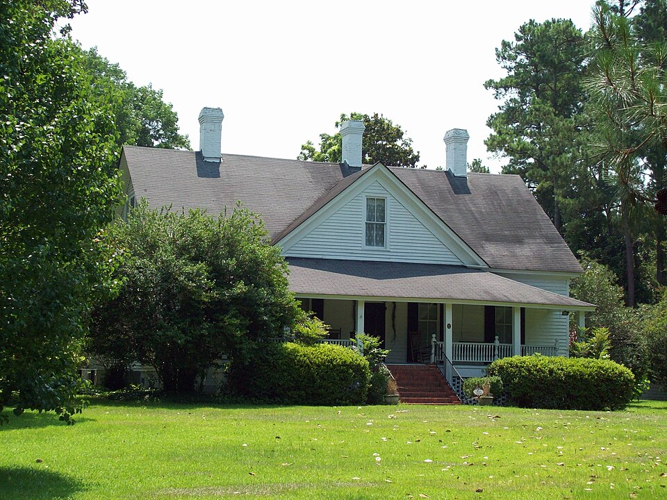 File:John P. Derham House Jun 10.JPG