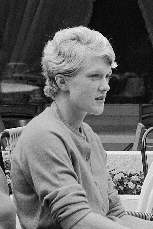 File:Robyn Ebbern 1964.jpg