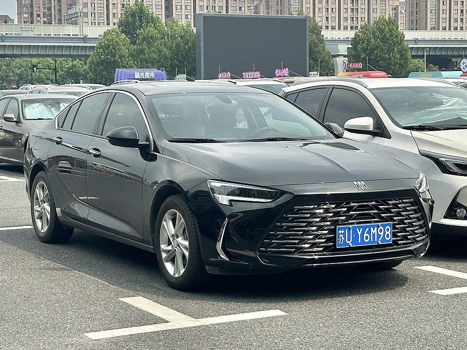 File:Buick Regal VI second facelift 001.jpg