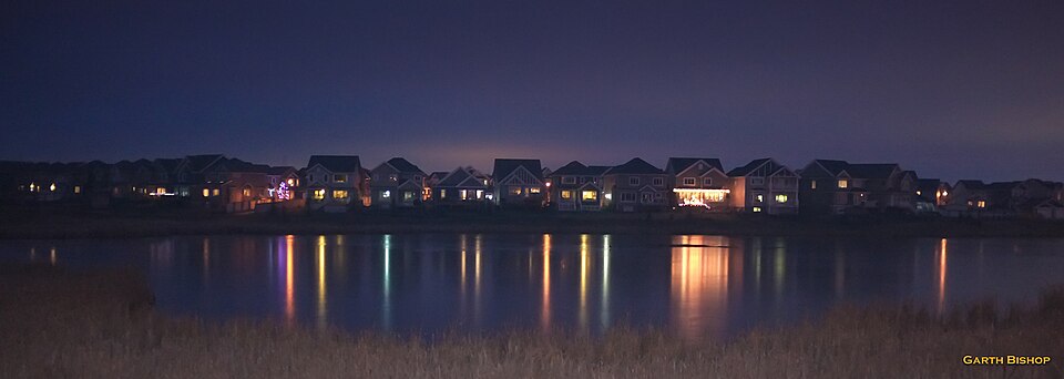 File:Fall Night In Summerside (129046057).jpeg
