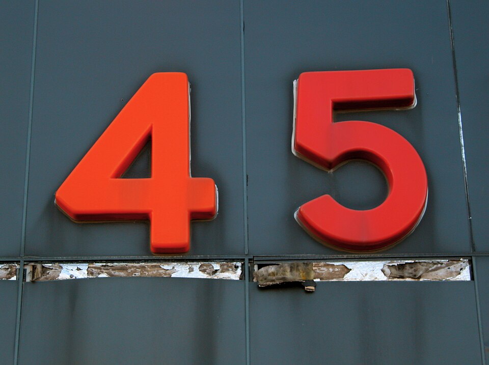 File:House number "45" (South Boston, 2006).jpg