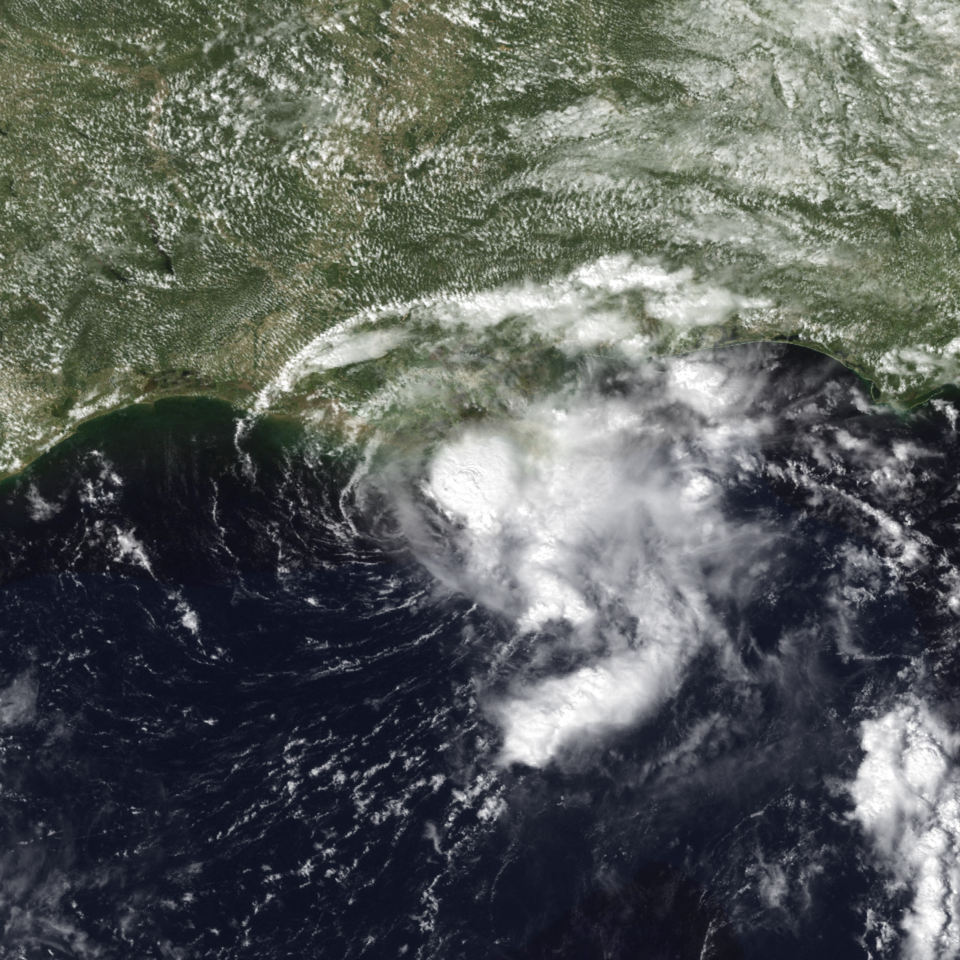 File:Hermine 1998-09-19 1901Z.png