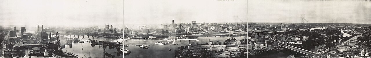 panoramic view of Saint Anthony Falls and the Mississippi riverfront in 1915