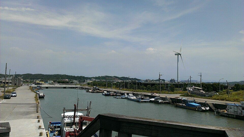 File:海山漁港港內一景.jpg