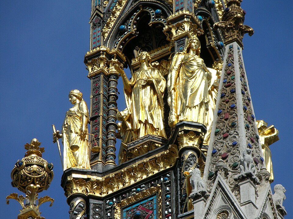 File:Albert Memorial - Tower Figures.jpg