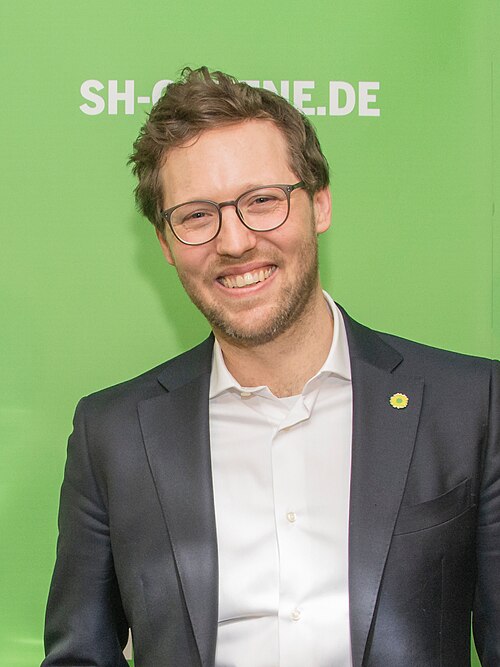 File:Jan Philipp Albrecht in Schleswig-Holstein (27275521377).jpg