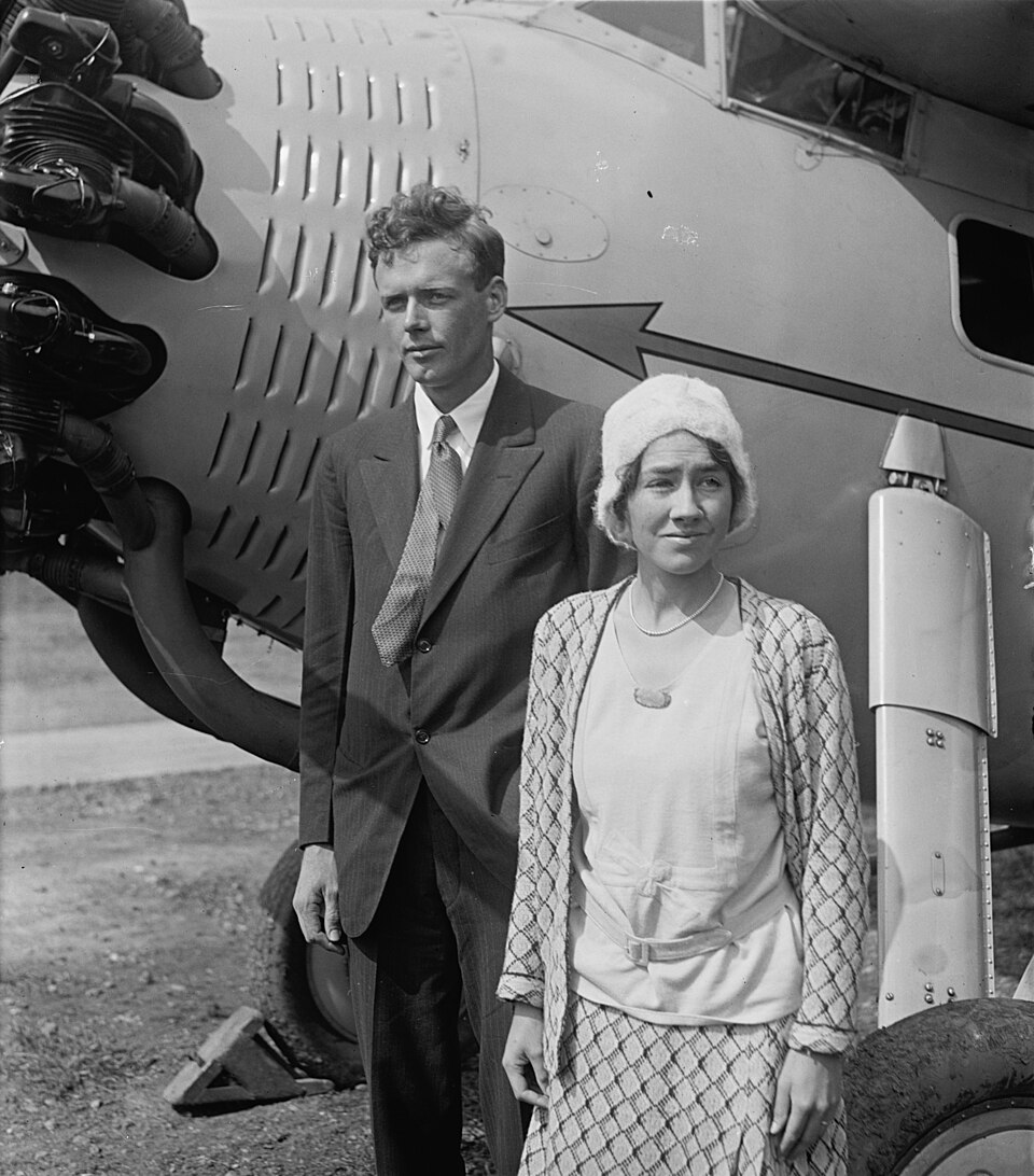 File:Lindbergh & wife, (9-18-29) LCCN2016843905 (crop).jpg