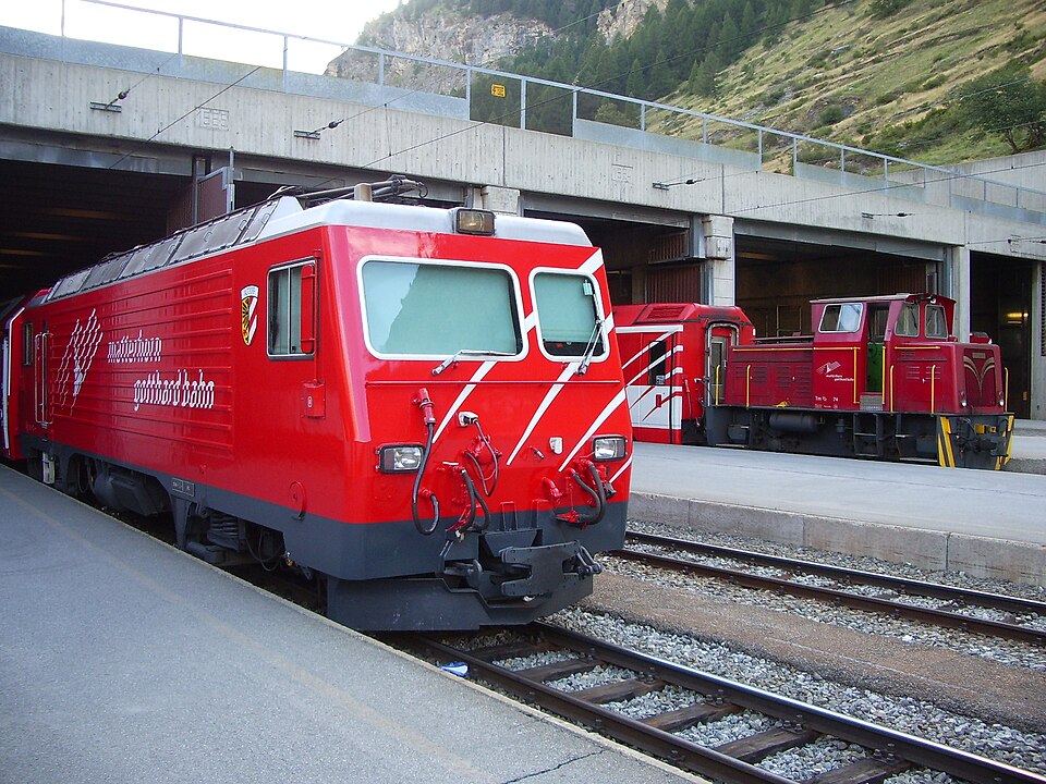 File:MGB HGe 44 102 Zermatt 02.08.2006.JPG