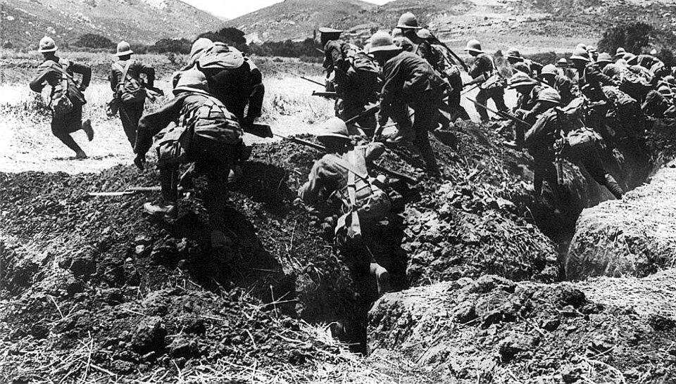 Photo by Ernest Brooks of the Infantry from the Royal Naval Division in training on the Greek island of Lemnos during the Battle of Gallipoli, 1915 – July 31, 1915, 2 (50): 550 (Australian War Memorial. Item No. G00309.)