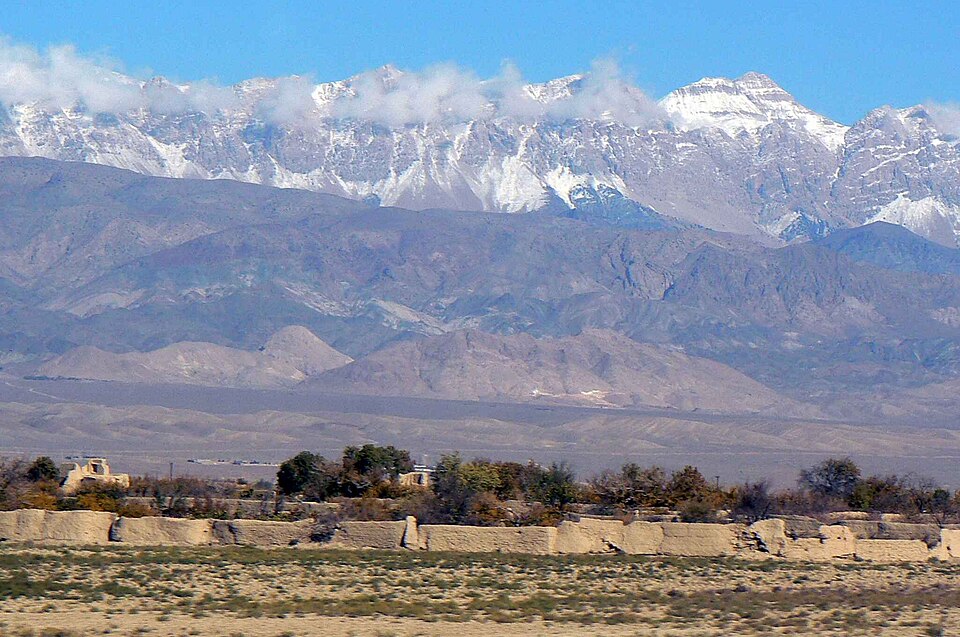File:Alborz in Semnan Province.jpg