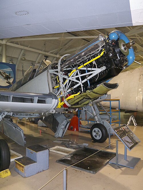 File:Fairey Firefly Engine CWHM 1.jpg