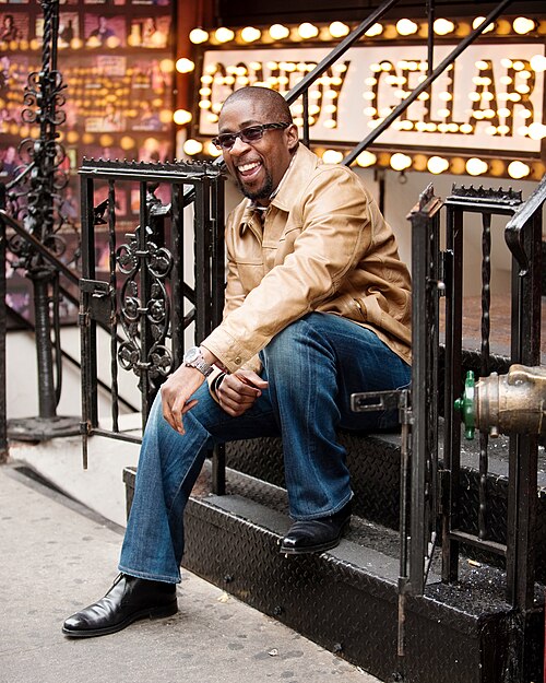 File:Keith Robinson Comedian Promo Pic.jpg