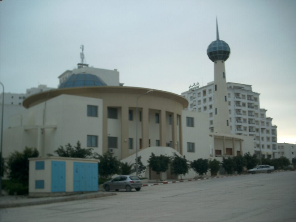 File:Mosquee ennasr.jpg