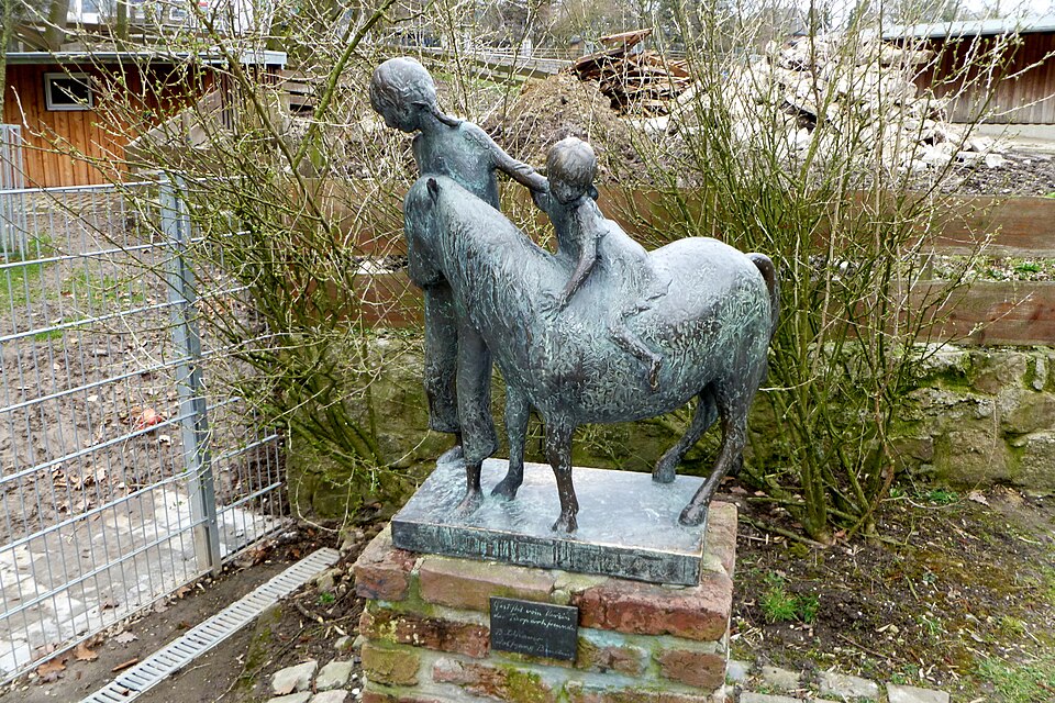 File:Ponyführerin.JPG