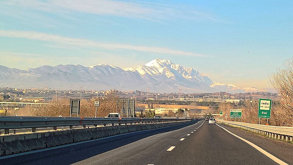 File:Autostrada -A14- 2018 by-RaBoe 012.jpg