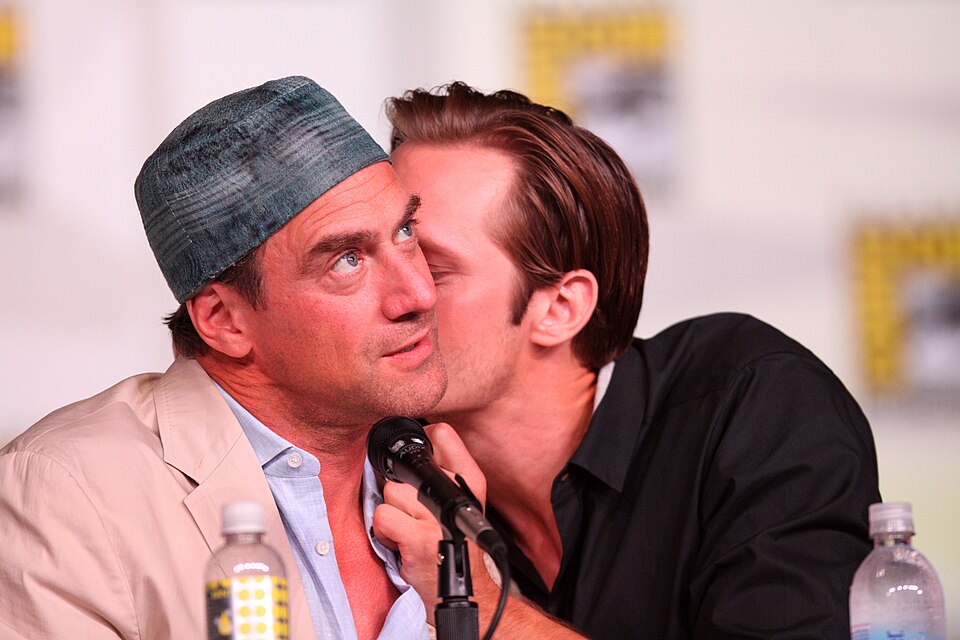 File:Chris Meloni & Alexander Skarsgard (7605744564).jpg