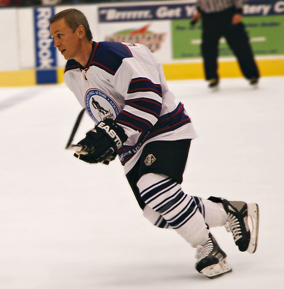 File:Igor Larionov retouched.jpg