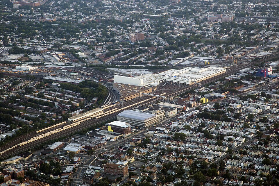 File:LIRR Hillside Maintenance Complex in Queens.jpg