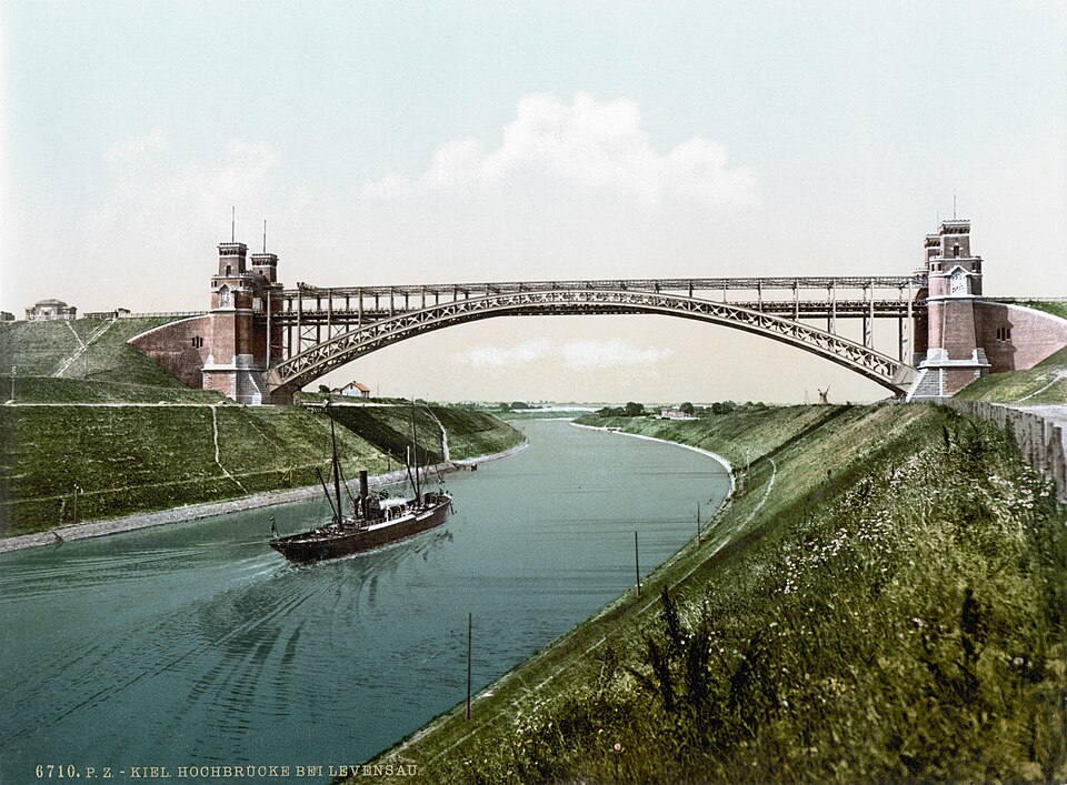 File:Levensauer Hochbrücke (um 1900).jpg