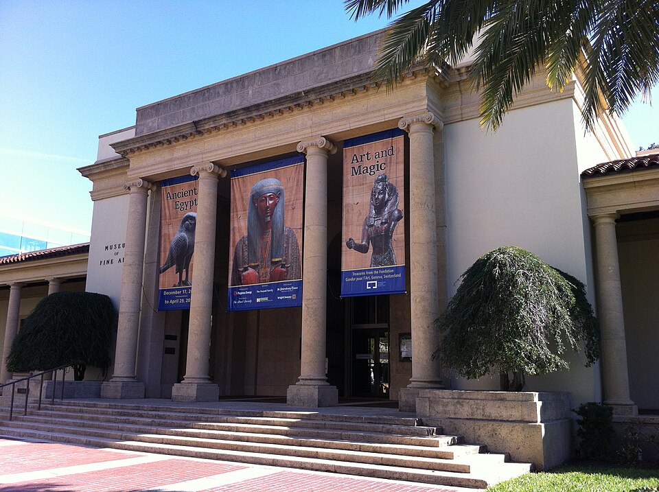 File:Museum of Fine Arts St. Petersburg.JPG