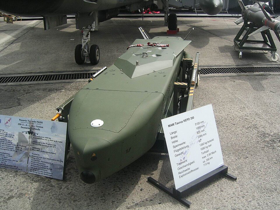 File:Taurus ILA2006.JPG