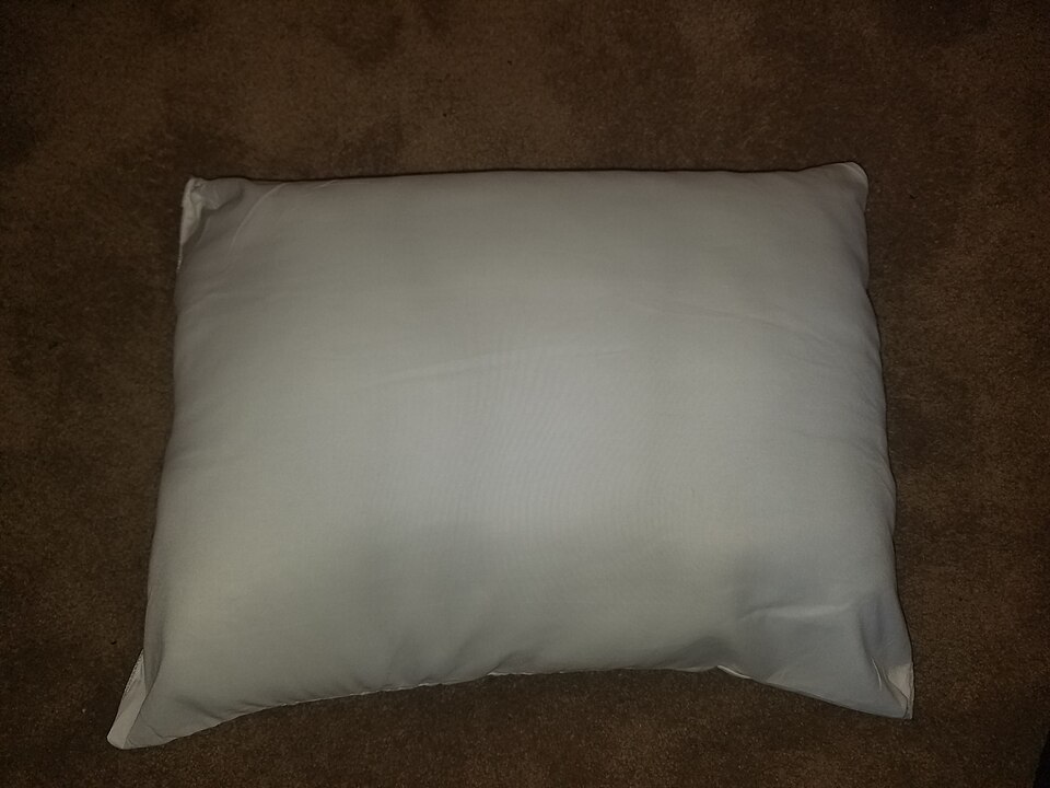 File:Average White Pillow.jpg