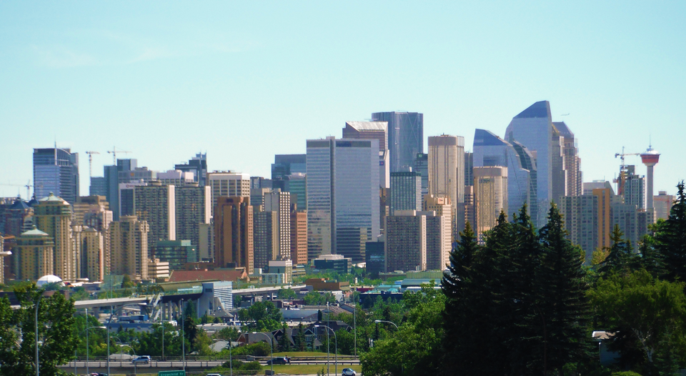 File:Calgary Skyline 2015 2.png