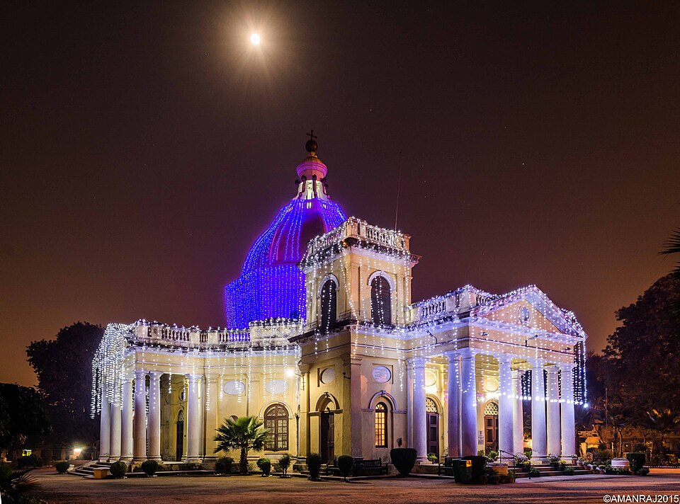 File:St. James Church ( Night ).jpg