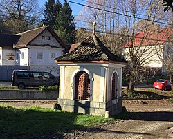 Wayside cross in Satulung