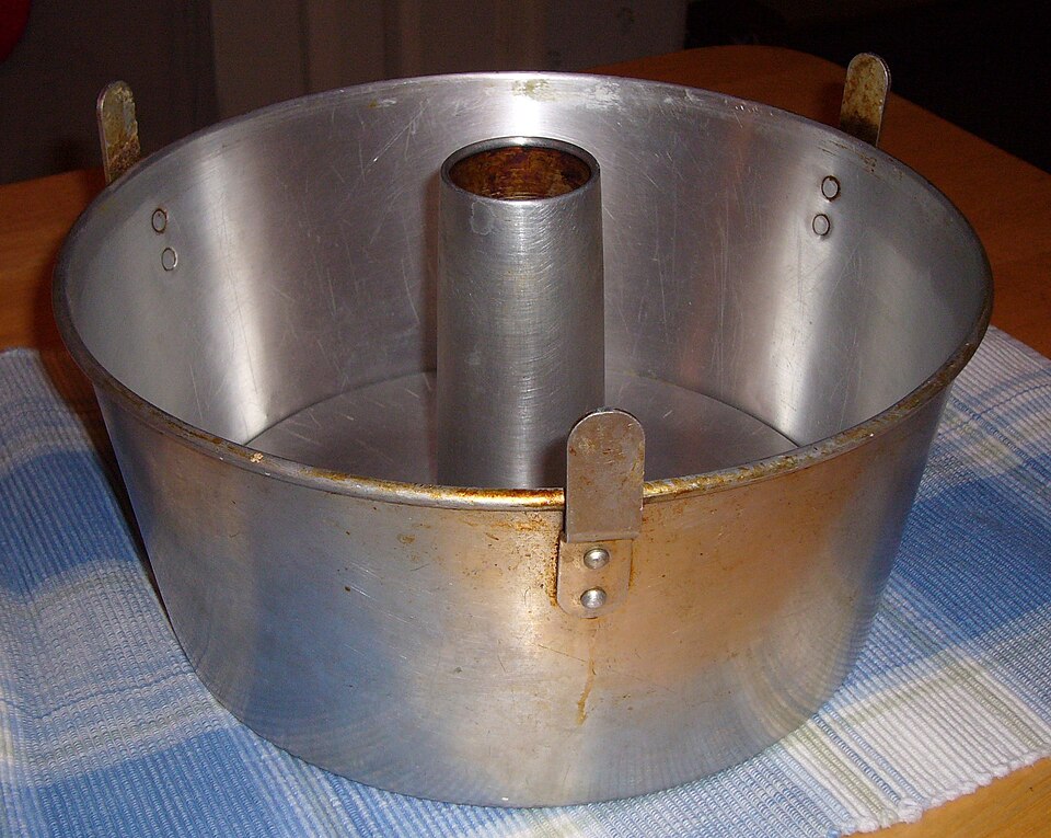 File:Angel Food Cake Pan.JPG