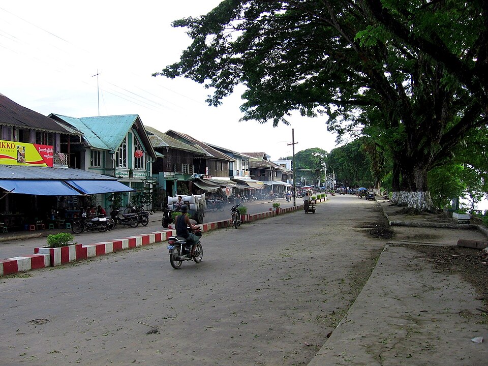 File:Bhamo-calles-d03.jpg