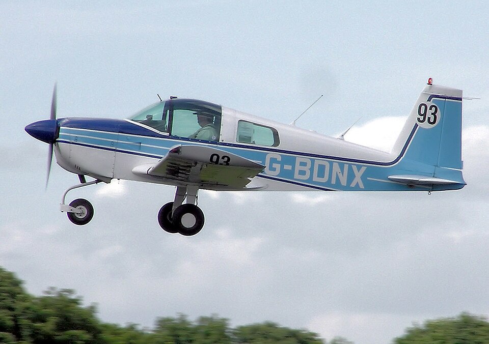 File:Grumman.aa-1b.trainer.g-bdnx.arp.jpg
