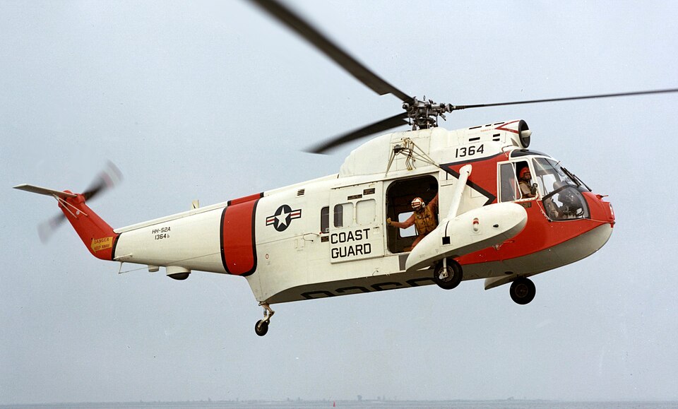 File:HH-52A Seaguard with rescue basket (cropped).jpg