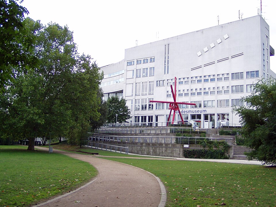 File:Landesmuseum.jpg
