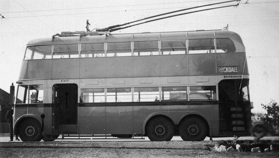 File:Sydney trolleybus number 7 - 193708.jpg