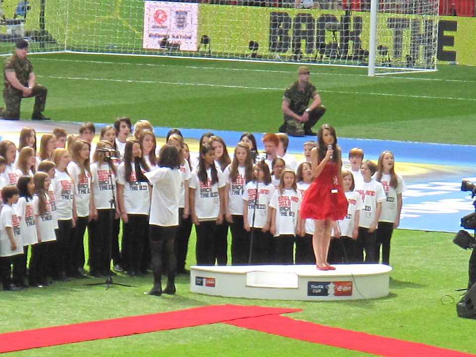 File:Faryl Smith FA Cup Final 2010.jpg