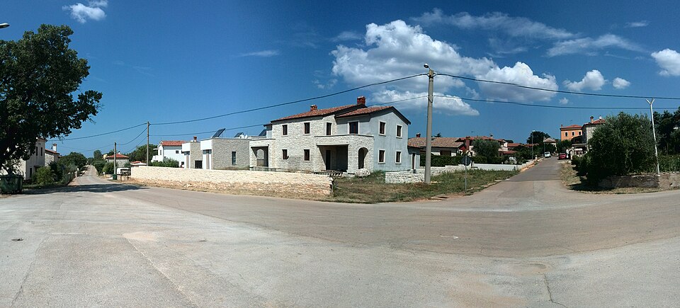 File:Fiorini (Istra).jpg