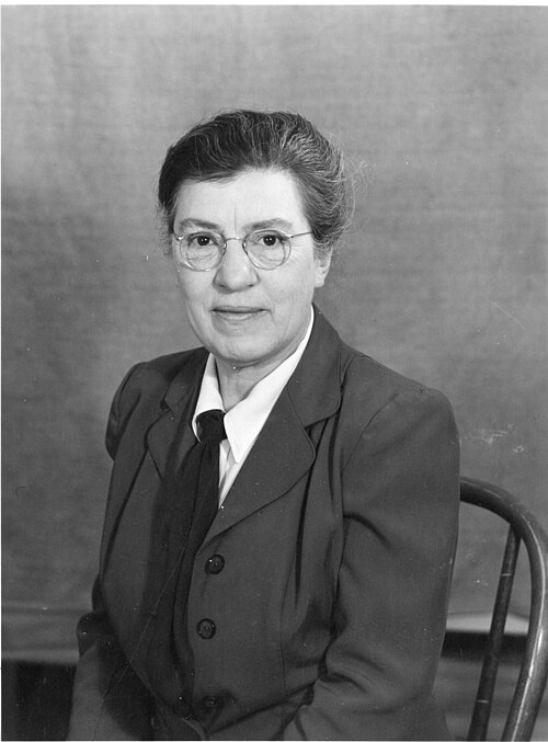 File:Harriette Cushman, formal portrait.jpg