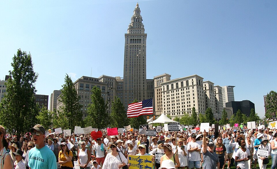 File:Rally to end Family Separation Cleveland-03.jpg