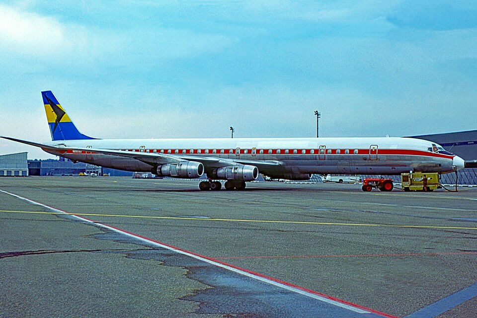 File:N8955U (EFS Bahamas).jpg