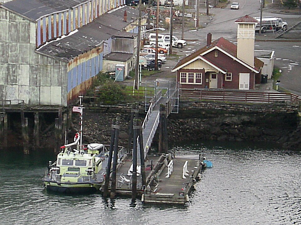 File:Tacoma Fireboat Station.jpg